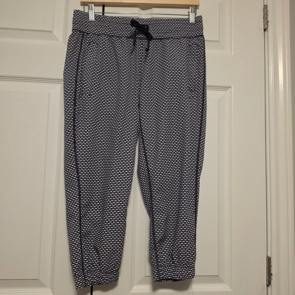 Pure & Simple Active Honeycomb Dot Print Cropped Jogger Pants Black White Size M
